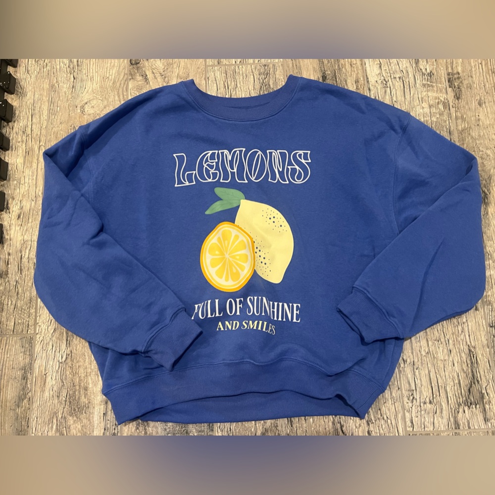 Target Women’s Sunshine Lemons Graphic Sweatshirt Size S